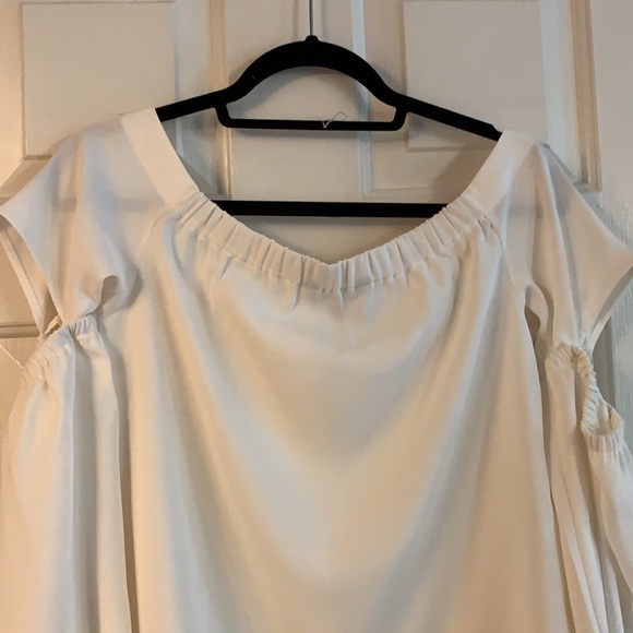 Off the shoulder split sleeve blouse - Picture 7 of 7